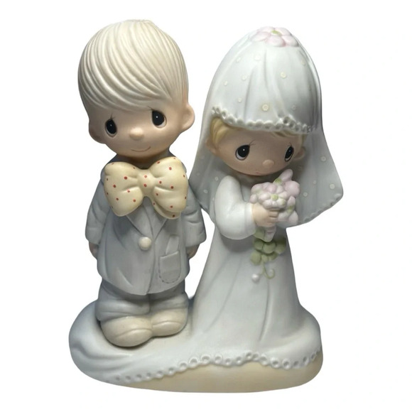 Precious Moments Wedding Figurine,The Lord Bless You And Keep You,1979 - Picture 2 of 4